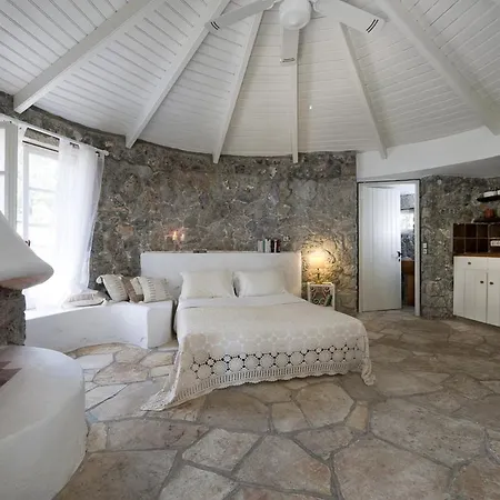 Sleeps 2 With Wifi Villa *